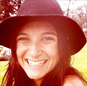 Meet your Posher, Moya